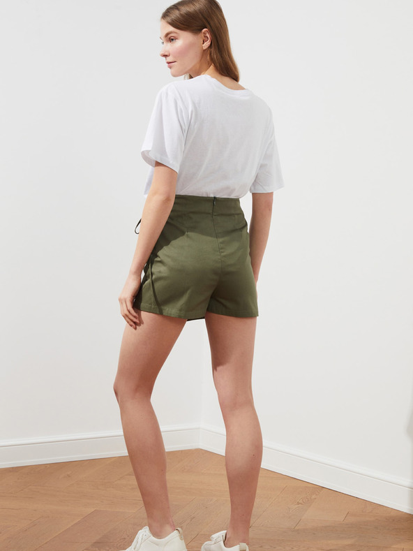 Trendyol Shorts Verde