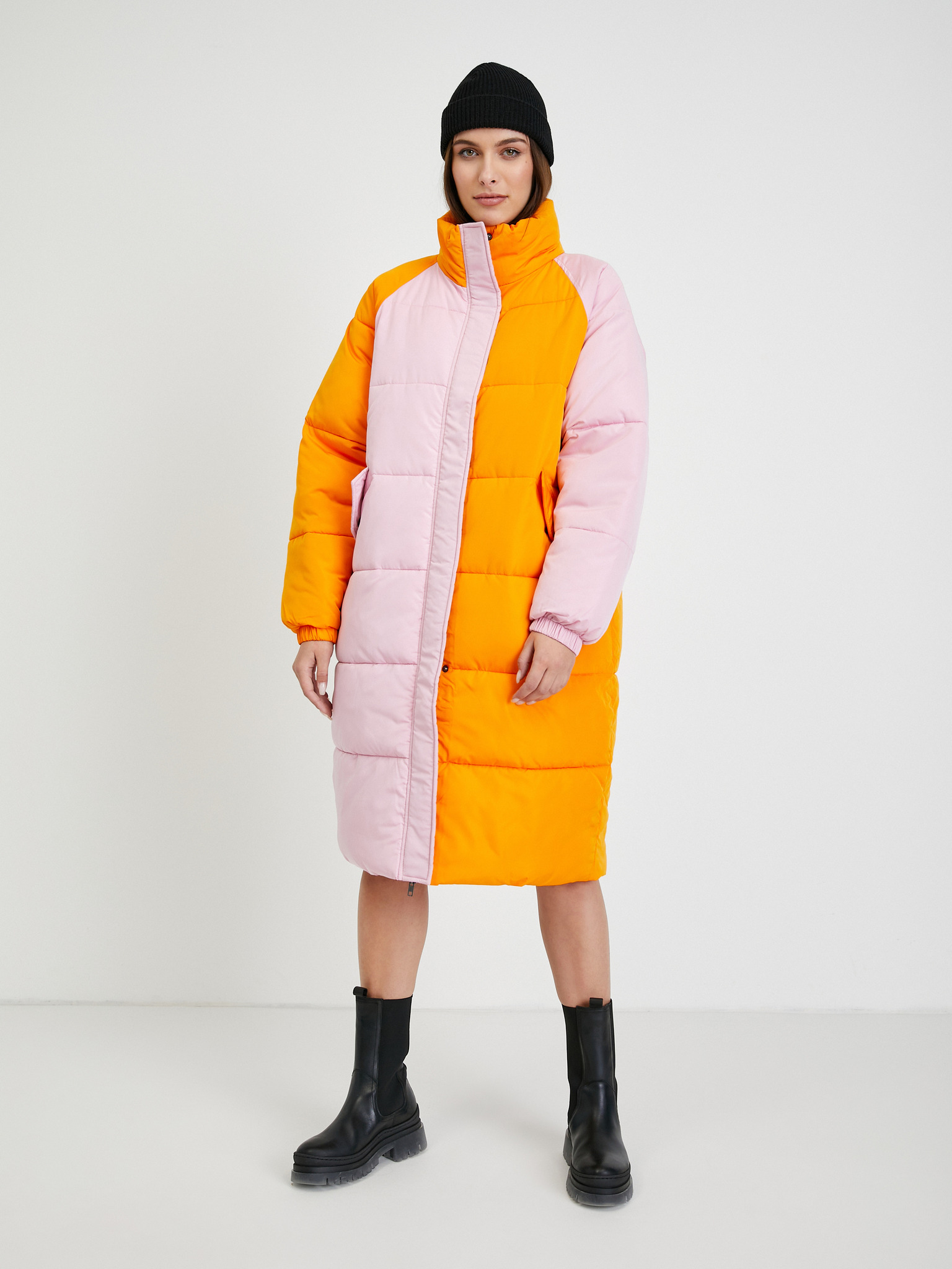 Fotografie Růžovo-oranžový dámský zimní kabát ICHI - L