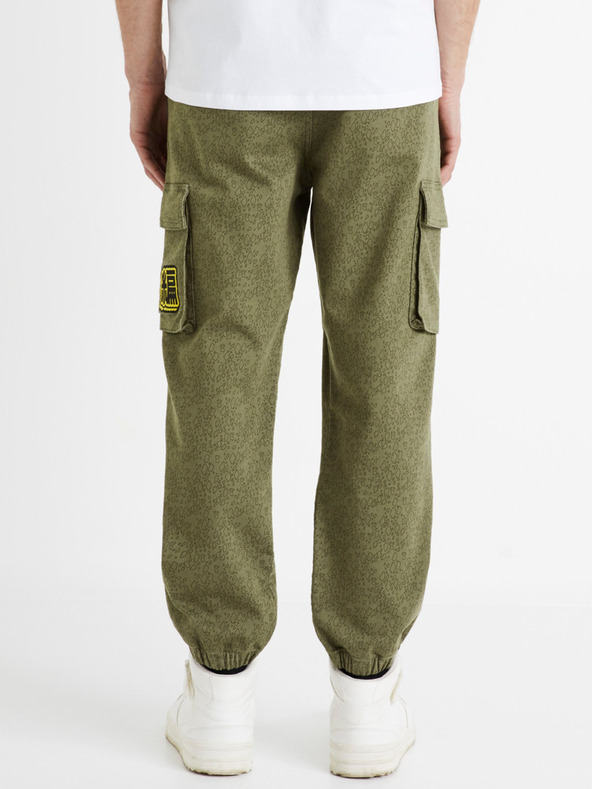 Celio Dragon Ball Z Trousers Verde