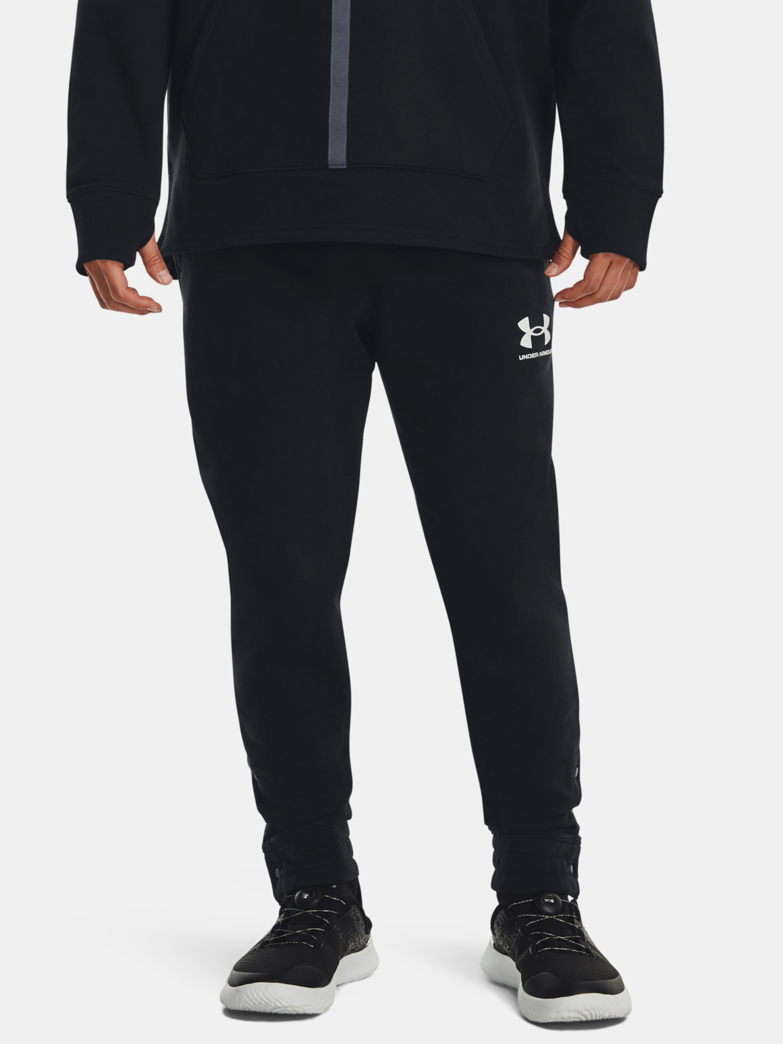 UA Accelerate Jogger-BLK Tepláky Under Armour