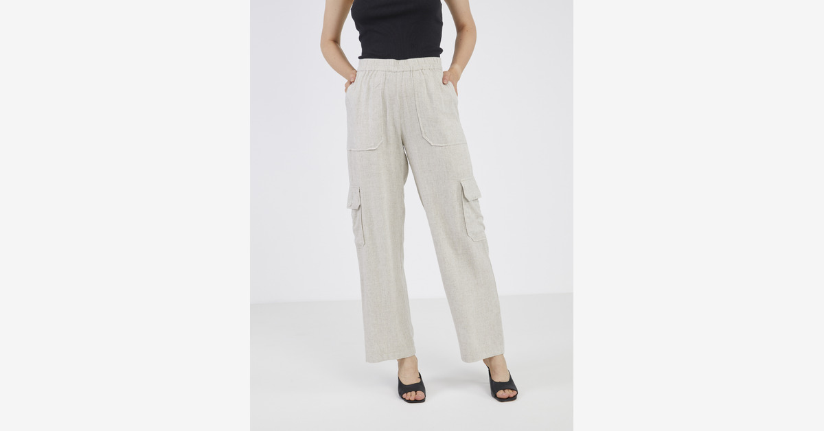 Find your new trousers from Noisy May online