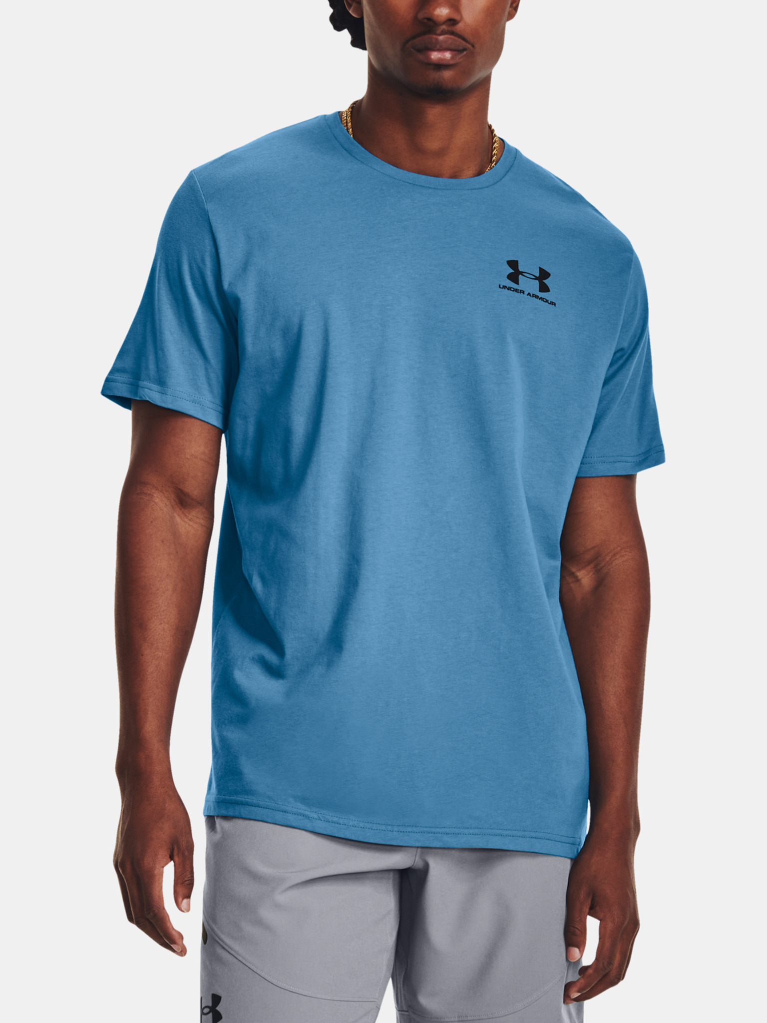 Under Armour sportstyle logo t-shirt in bright blue
